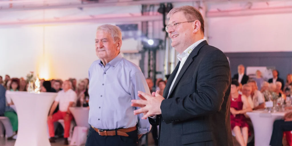 Gründer Fritz Krippner mit seinem Sohn und Geschäftsführer Ralf Krippner.